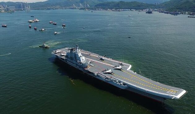 獨(dú)家航拍！遼寧艦駛離香港