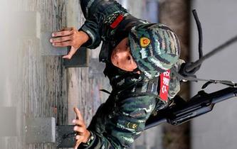 特戰(zhàn)精英泉州&ldquo;爭(zhēng)霸&rdquo;