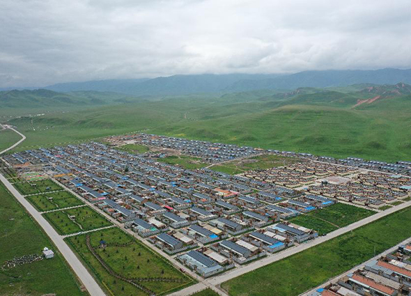 扶貧相冊&mdash;&mdash;草原女兒卓瑪吉 牧民脫貧帶頭人