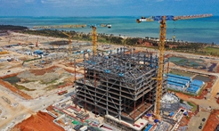 在?？诮瓥|新區(qū)感受海南自貿(mào)港建設(shè)浪潮