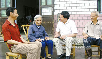 &ldquo;一離開群眾，內(nèi)心就感到孤獨(dú)&rdquo;&mdash;記&ldquo;鄉(xiāng)村判官&rdquo;楊斌圣