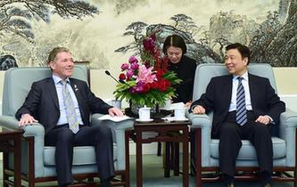 李源潮會(huì)見(jiàn)新西蘭國(guó)家黨代表團(tuán)