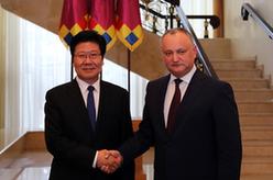 摩爾多瓦總統(tǒng)多東、總理菲利普會(huì)見張春賢