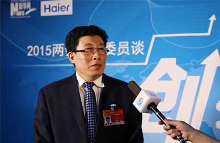 &ldquo;面對這種新型的、農(nóng)業(yè)轉(zhuǎn)型的項目，政府各級部門也都在研究怎么落實，還有很多細節(jié)上的問題。&rdquo;