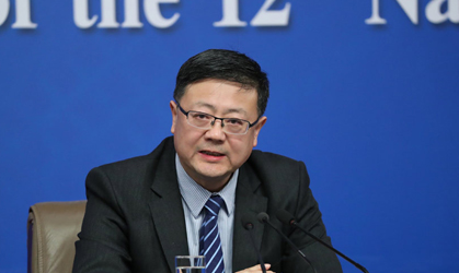 陳吉寧：當(dāng)前大氣治理的方向和舉措是對的，是有效的