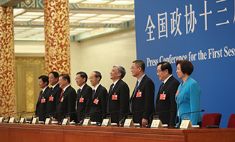 各民主黨派中央和全國工商聯(lián)領導人到場