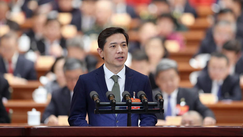 中國(guó)民間商會(huì)副會(huì)長(zhǎng)，百度在線網(wǎng)絡(luò)技術(shù)（北京）有限公司董事長(zhǎng)兼首席執(zhí)行官 李彥宏