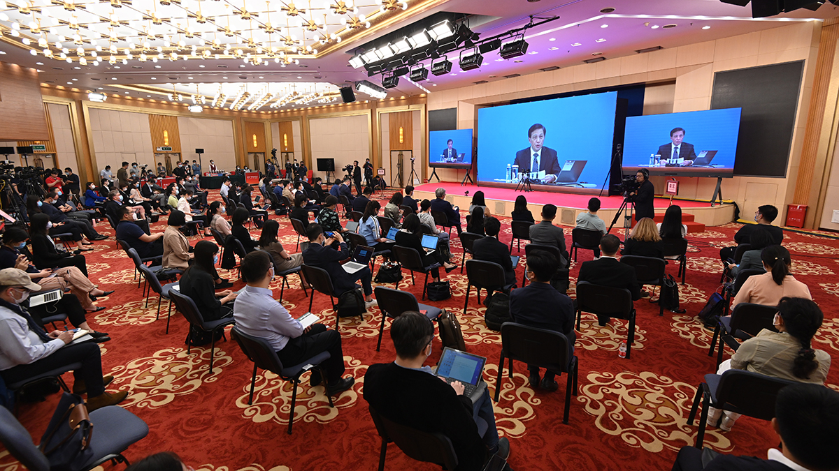 初夏&ldquo;回歸&rdquo;，今年全國(guó)兩會(huì)怎么開(kāi)？