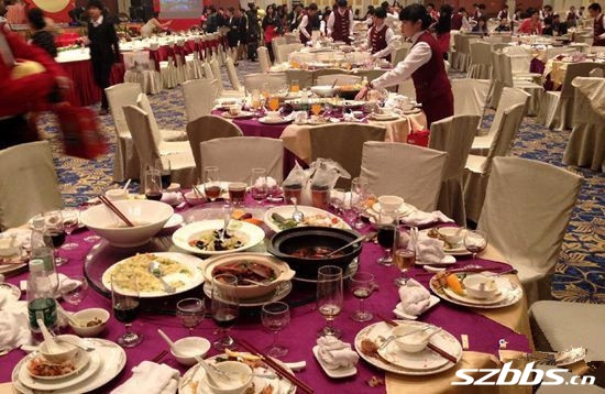 嚴格監(jiān)督，剎住浪費歪風(fēng)