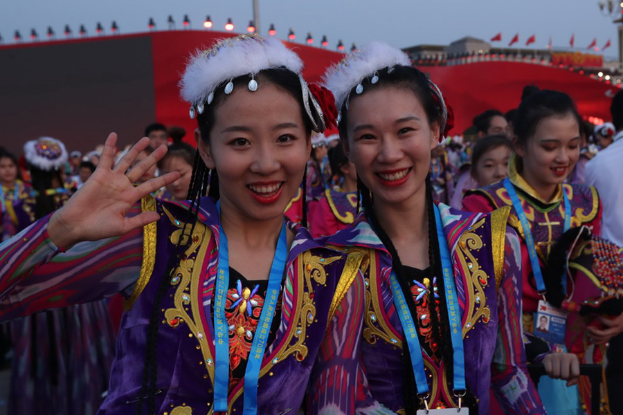 今晚，我們歡聚在天安門廣場