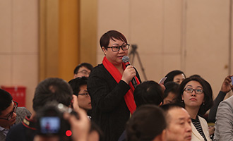 俄羅斯金磚電視臺(tái)、阿爾法電視臺(tái)記者提問(wèn)