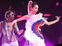 蔡依林跳&ldquo;呸&rdquo;卡卡 解答兔子包哪里買