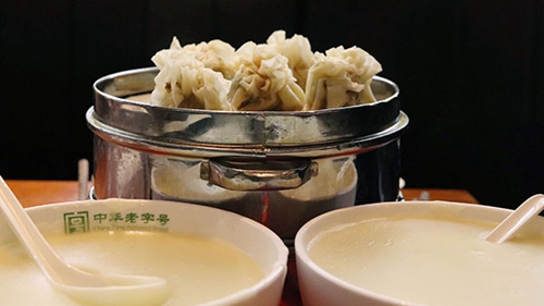 追夢(mèng)中國(guó)人｜王和茂：一碗&ldquo;頭腦&rdquo;，講述百年舌尖上的早餐