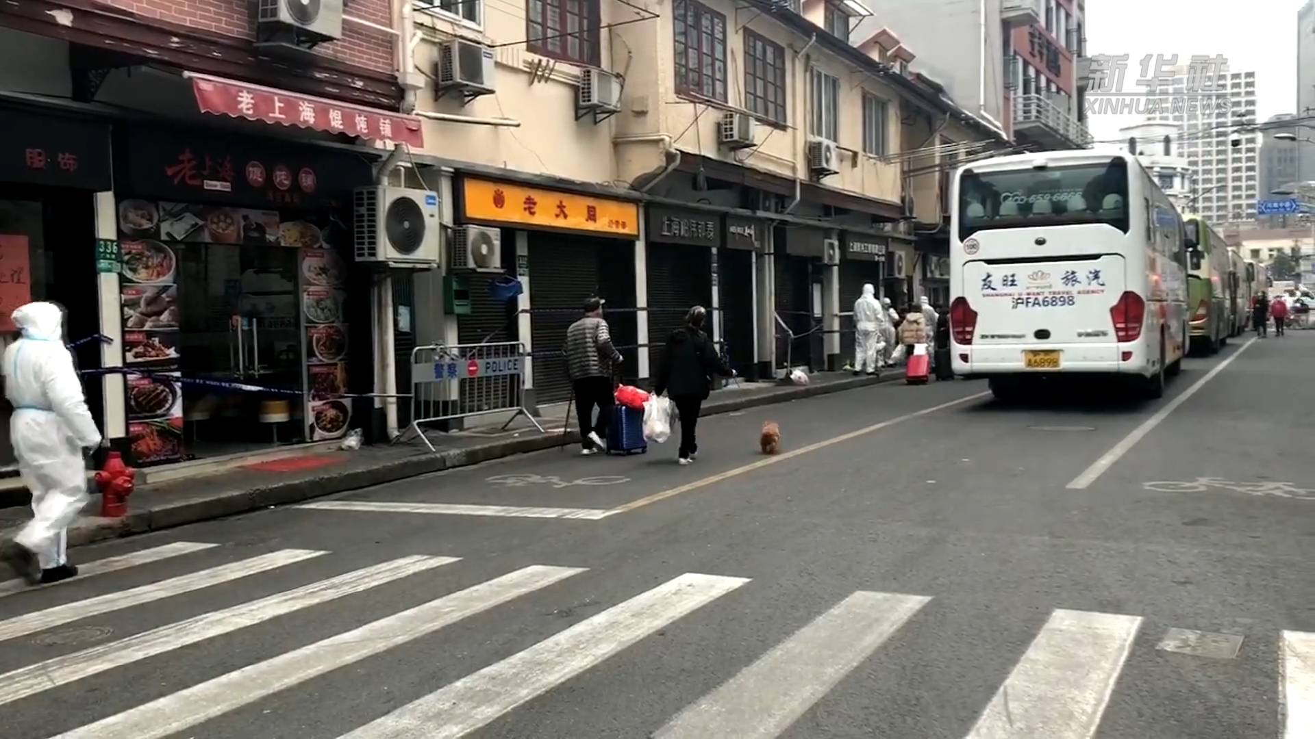 居民隔離可以帶寵物了，暖心！