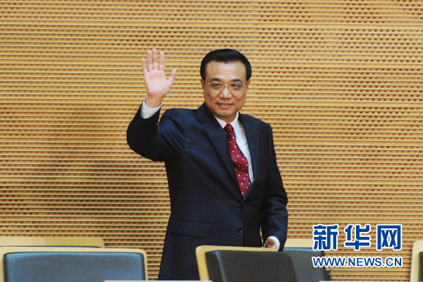 5月5日，中國國務(wù)院總理李克強(qiáng)在位于亞的斯亞貝巴的非洲聯(lián)盟總部發(fā)表題為《開創(chuàng)中非合作更加美好的未來》的演講。 新華社記者 謝環(huán)馳 攝 