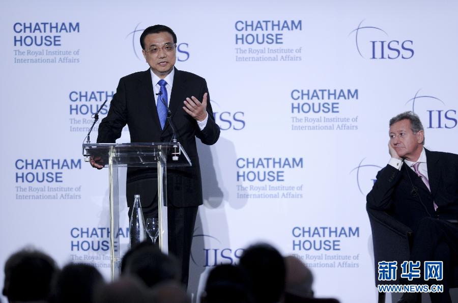 6月18日，國(guó)務(wù)院總理李克強(qiáng)在倫敦金融城市長(zhǎng)官邸面向英國(guó)皇家國(guó)際問(wèn)題研究所和國(guó)際戰(zhàn)略研究所兩大智庫(kù)發(fā)表題為《共建包容發(fā)展的美好世界》的演講。新華社記者 張鐸 攝 