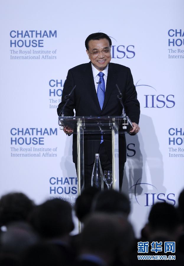 6月18日，國(guó)務(wù)院總理李克強(qiáng)在倫敦金融城市長(zhǎng)官邸面向英國(guó)皇家國(guó)際問(wèn)題研究所和國(guó)際戰(zhàn)略研究所兩大智庫(kù)發(fā)表題為《共建包容發(fā)展的美好世界》的演講。新華社記者 張鐸 攝 