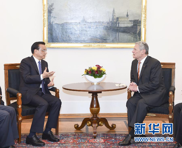 10月10日，國務(wù)院總理李克強在柏林會見德國總統(tǒng)高克。 新華社記者李學(xué)仁 攝