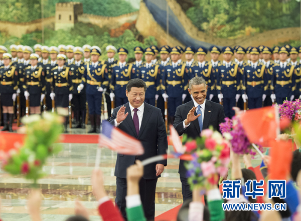 11月12日，國(guó)家主席習(xí)近平在北京人民大會(huì)堂舉行歡迎儀式，歡迎美國(guó)總統(tǒng)奧巴馬對(duì)中國(guó)進(jìn)行國(guó)事訪問(wèn)。 新華社記者 黃敬文 攝