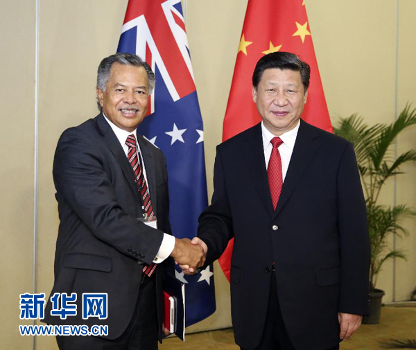 11月22日，國家主席習(xí)近平在斐濟(jì)楠迪會(huì)見庫克群島總理普納。新華社記者丁林?jǐn)z 