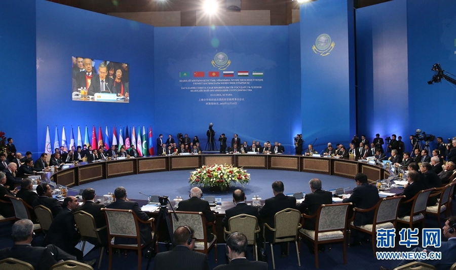 12月15日，中國國務院總理李克強在阿斯塔納出席上海合作組織成員國政府首腦理事會第十三次會議。 新華社記者 龐興雷 攝