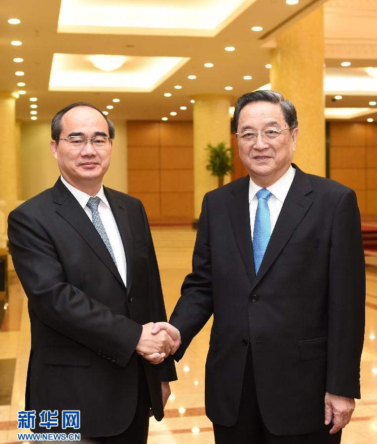 12月25日至27日，中共中央政治局常委、全國政協(xié)主席俞正聲對越南進(jìn)行正式訪問。這是12月26日，俞正聲在河內(nèi)與越南祖國陣線主席阮善仁舉行會談。 新華社記者劉建生攝