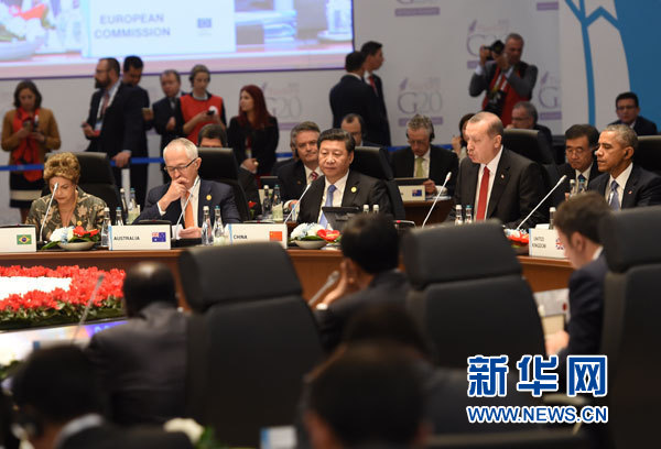 11月15日，國(guó)家主席習(xí)近平在土耳其安塔利亞出席二十國(guó)集團(tuán)領(lǐng)導(dǎo)人第十次峰會(huì)第一階段會(huì)議。 新華社記者李學(xué)仁攝 