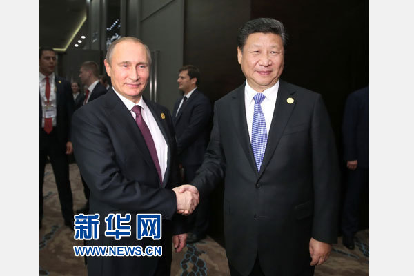 11月15日，國家主席習(xí)近平在土耳其安塔利亞會見俄羅斯總統(tǒng)普京。 新華社記者馬占成攝