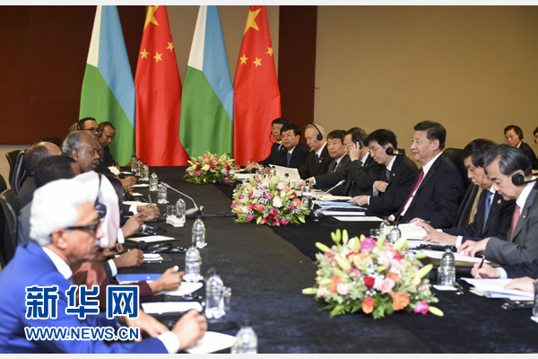 12月3日，國(guó)家主席習(xí)近平在約翰內(nèi)斯堡會(huì)見吉布提總統(tǒng)蓋萊。新華社記者 謝環(huán)馳 攝 

