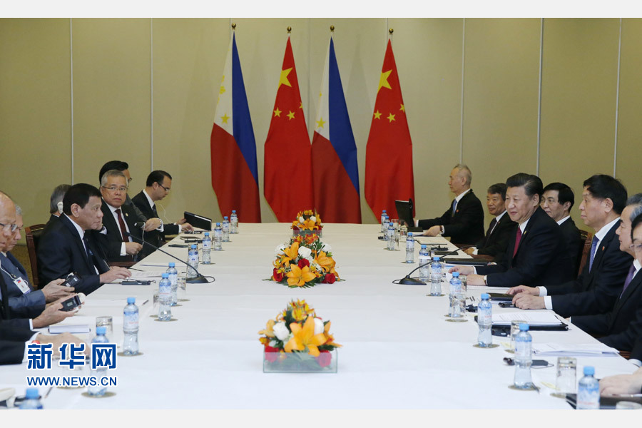 11月19日，國家主席習(xí)近平在利馬會見菲律賓總統(tǒng)杜特爾特。新華社記者 鞠鵬 攝