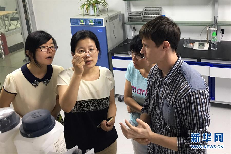 （新華全媒頭條&middot;上合青島峰會(huì)&middot;圖文互動(dòng)）（8）遠(yuǎn)航，揚(yáng)起&ldquo;上海精神&rdquo;的時(shí)代風(fēng)帆&mdash;&mdash;寫在上海合作組織成員國(guó)元首理事會(huì)第十八次會(huì)議即將召開之際