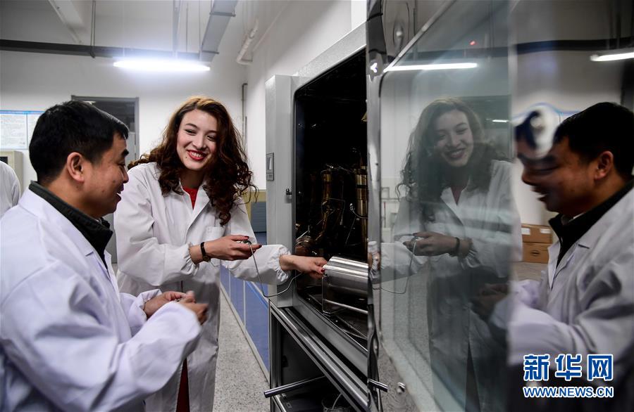 （新華全媒頭條&middot;上合青島峰會&middot;圖文互動）（12）遠(yuǎn)航，揚(yáng)起&ldquo;上海精神&rdquo;的時(shí)代風(fēng)帆&mdash;&mdash;寫在上海合作組織成員國元首理事會第十八次會議即將召開之際