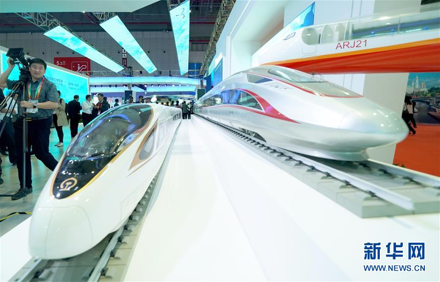 （新華全媒頭條&middot;圖文互動）（2）人間正道 浩蕩前行&mdash;&mdash;習(xí)近平主席出席首屆中國國際進口博覽會紀(jì)實