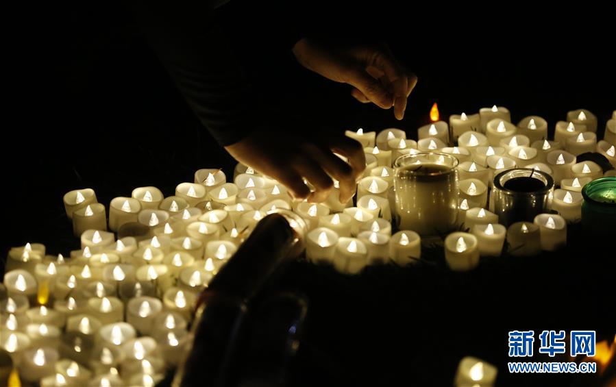 （國(guó)際&middot;一周看天下）悼念 