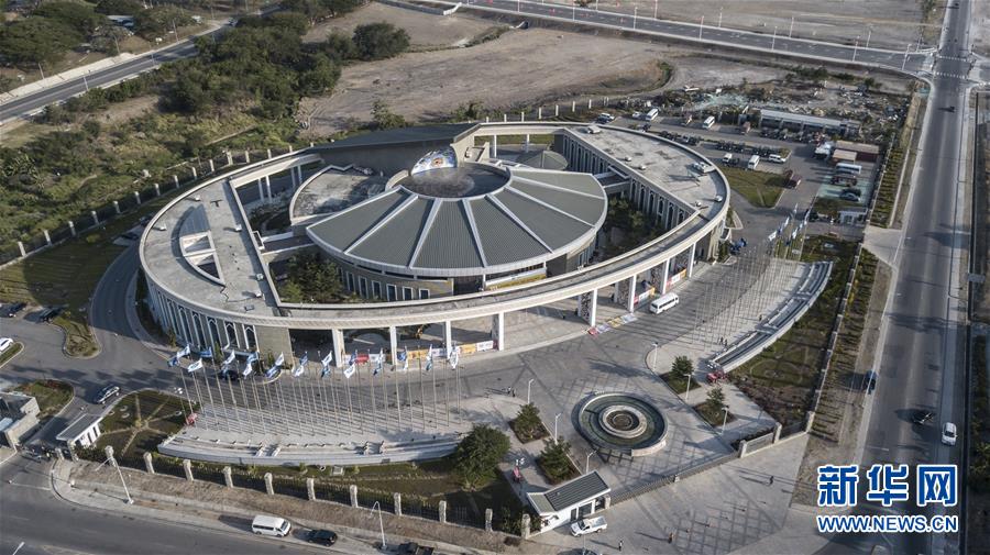 （新華全媒頭條&middot;圖文互動）（3）特稿：深化周邊友好　共促亞太繁榮&mdash;&mdash;寫在習(xí)近平主席出席亞太經(jīng)合組織第二十六次領(lǐng)導(dǎo)人非正式會議，對巴布亞新幾內(nèi)亞、文萊和菲律賓進(jìn)行國事訪問并在巴新同建交太平洋島國領(lǐng)導(dǎo)人會晤之際