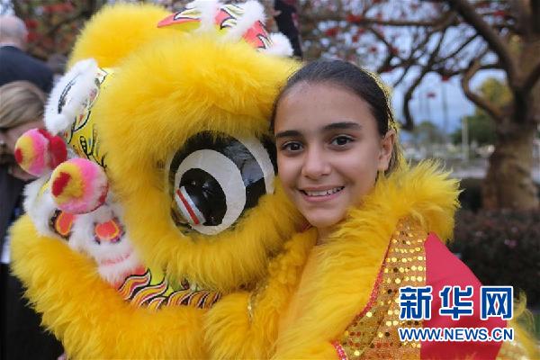 （國際&middot;圖文互動(dòng)）（5）通訊：瞧這一家子舞獅的美國人