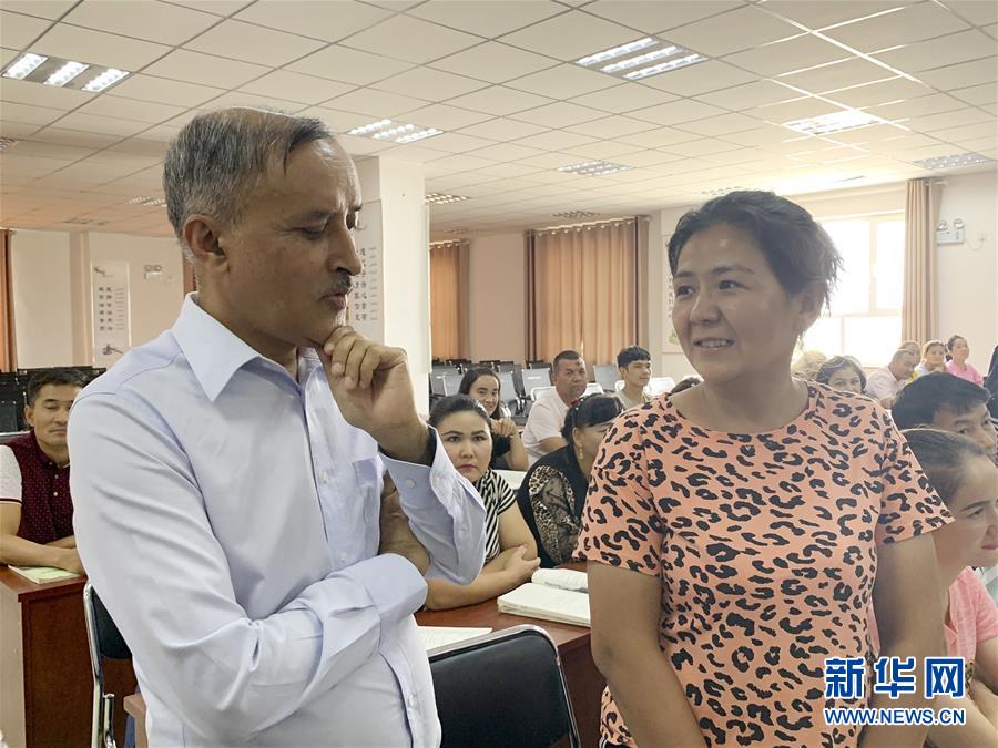 （圖文互動）（2）多國駐華使節(jié)參訪新疆：中國反恐、去極端化經(jīng)驗值得學習借鑒