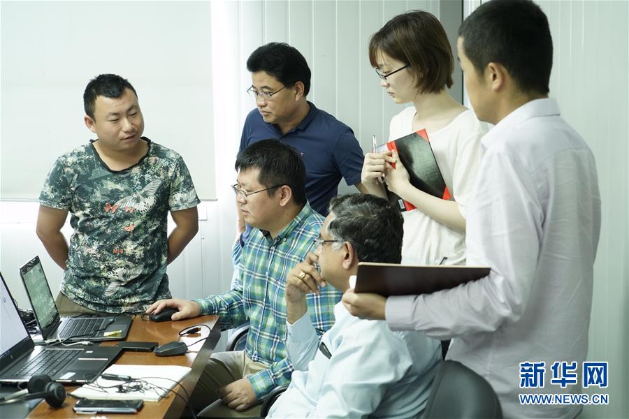 （國(guó)際&middot;圖文互動(dòng)）（1）通訊：春節(jié)，&ldquo;是工期而不是假期&rdquo;&mdash;&mdash;記科倫坡港口城的中國(guó)建設(shè)者