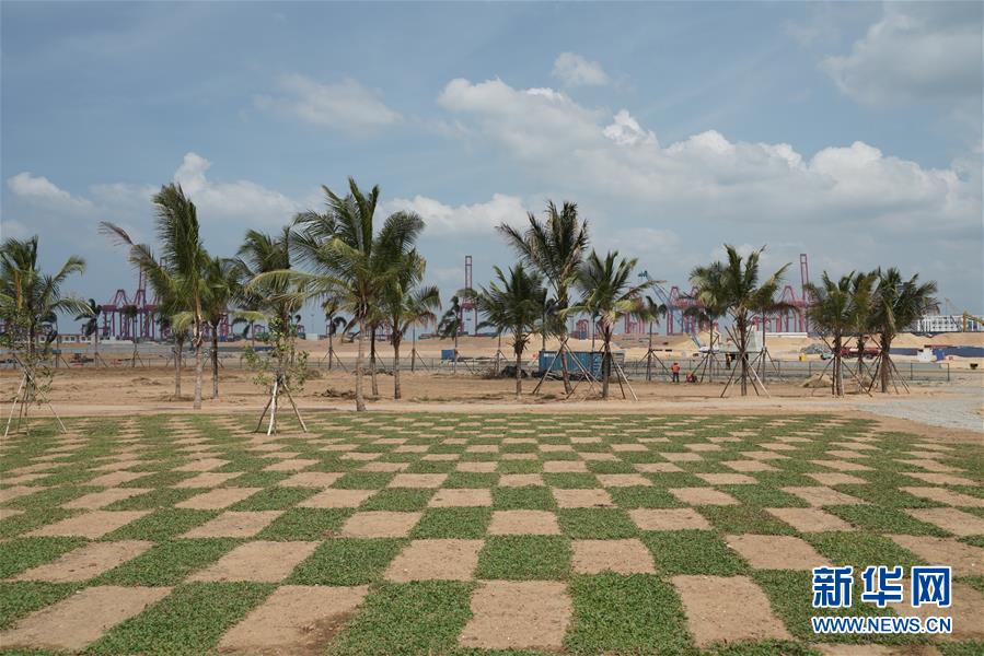 （國(guó)際&middot;圖文互動(dòng)）（2）通訊：春節(jié)，&ldquo;是工期而不是假期&rdquo;&mdash;&mdash;記科倫坡港口城的中國(guó)建設(shè)者