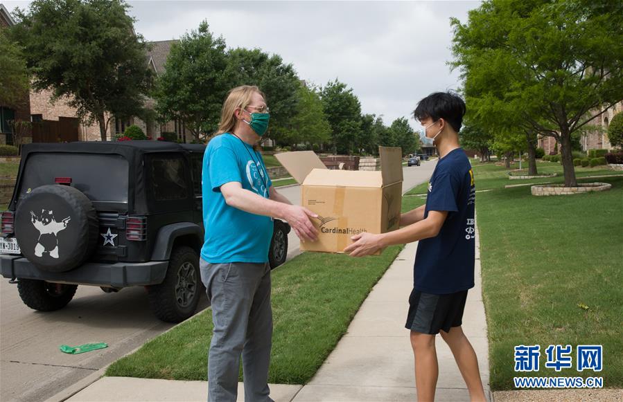 (國際疫情·圖文互動)(1)通訊:學以致用助力社區(qū)抗疫——美國華裔高中生用3D打印技術(shù)制作防護裝備