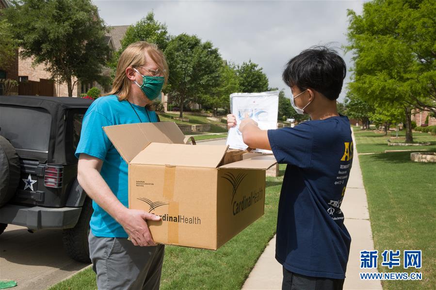 (國際疫情·圖文互動)(4)通訊:學以致用助力社區(qū)抗疫——美國華裔高中生用3D打印技術(shù)制作防護裝備