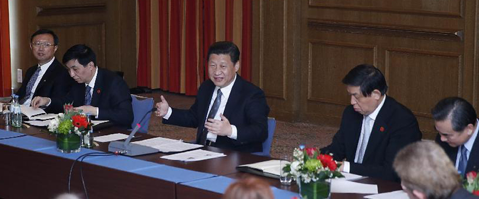 習(xí)近平同德國(guó)漢學(xué)家、孔子學(xué)院教師代表和學(xué)習(xí)漢語(yǔ)的學(xué)生代表座談