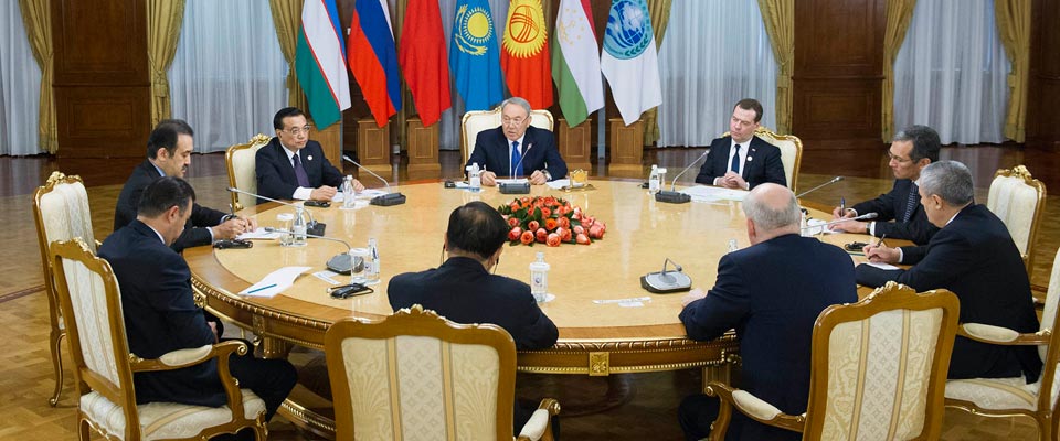 納扎爾巴耶夫集體會見上海合作組織成員國總理、秘書長和地區(qū)反恐怖機(jī)構(gòu)執(zhí)委會主任