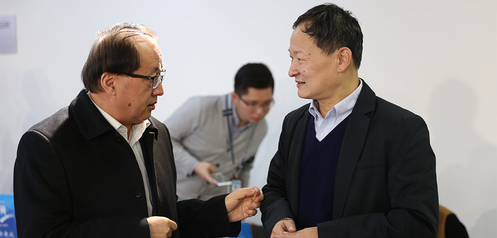 新華網(wǎng)第六屆&ldquo;縱論天下&rdquo;國(guó)際問(wèn)題研討會(huì)嘉賓交流