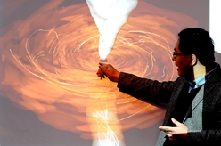 人類首次&ldquo;看見&rdquo;的那個(gè)黑洞，有了偏振圖像